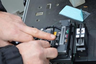 Foto des Albums: Bilder vom Schweißen der letzten Glasfaser mit der Telekom  - 11000 Haushalte können ab Januar 2016 Vectoring-Technik nutzen