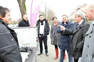 Foto des Albums: Bilder vom Schweißen der letzten Glasfaser mit der Telekom  - 11000 Haushalte können ab Januar 2016 Vectoring-Technik nutzen