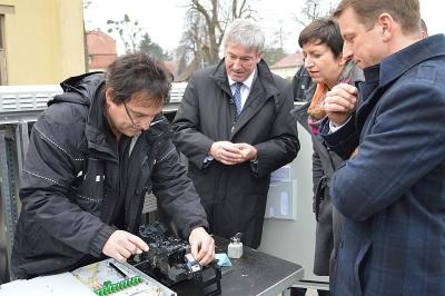 Foto des Albums: Bilder vom Schweißen der letzten Glasfaser mit der Telekom  - 11000 Haushalte können ab Januar 2016 Vectoring-Technik nutzen