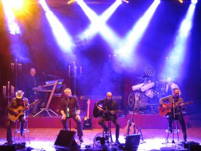Foto des Albums: "Das Weihnachtskonzert der Rockmusik" mit Dirk Michaelis und CITY