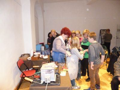 Foto des Albums: Zinngießen und mehr im Museum 1547 am 2. Advent 2015