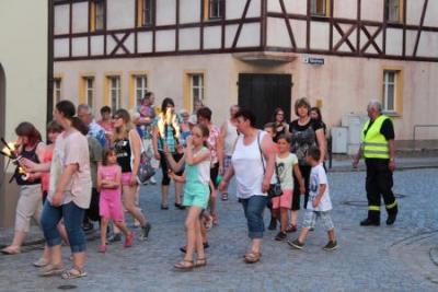 Foto des Albums: Kinder- und Heimatfest Mühlberg, Fackelumzug