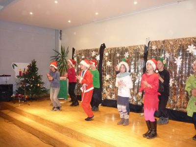 Foto des Albums: Weihnachtsrevue 2015 (23. 12. 2015)