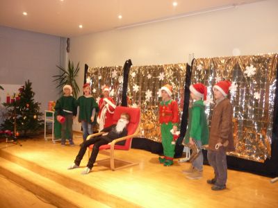 Foto des Albums: Weihnachtsrevue 2015 (23. 12. 2015)