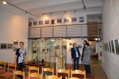 Foto des Albums: Ausstellungseröffnung "Asien-Menschen, Tempel und Kulturen" und DIA-Multivisionsshow "Mit der Transsib von Moskau bis Peking"