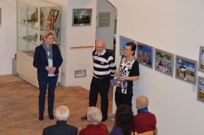 Foto des Albums: Ausstellungseröffnung "Asien-Menschen, Tempel und Kulturen" und DIA-Multivisionsshow "Mit der Transsib von Moskau bis Peking"