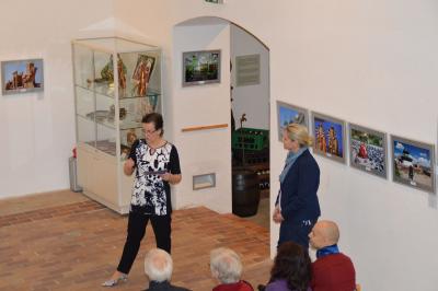 Foto des Albums: Ausstellungseröffnung "Asien-Menschen, Tempel und Kulturen" und DIA-Multivisionsshow "Mit der Transsib von Moskau bis Peking"