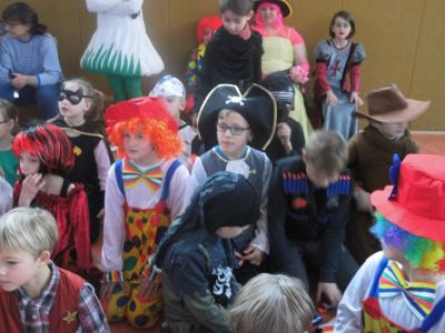 Foto des Albums: Fasching in unserer Schule