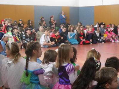 Foto des Albums: Fasching in unserer Schule