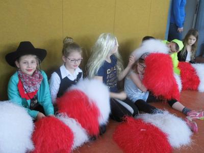 Foto des Albums: Fasching in unserer Schule