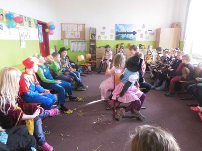 Foto des Albums: Fasching in unserer Schule
