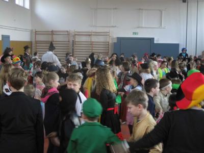 Foto des Albums: Fasching in unserer Schule