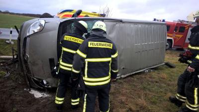 Die verletzte Person wurde im RTW behandelt und anschlie&szlig;end in die Rettungsstelle nach Gransee gebr 