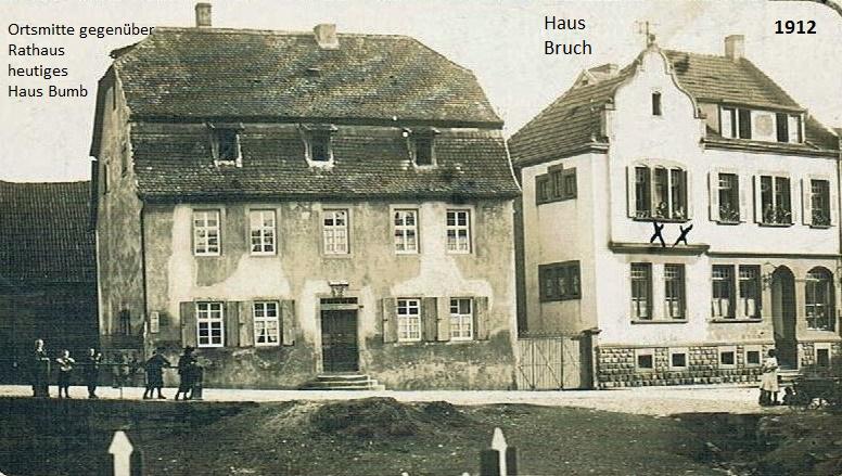 Bild: 1912 - Alte Dorfmitte gegenüber Rathaus