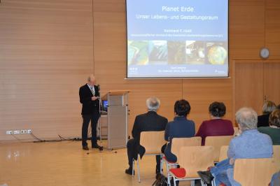 Foto des Albums: Vortrag "Planet Erde" von Prof. Dr.  Dr. Hüttl (02.03.2016)