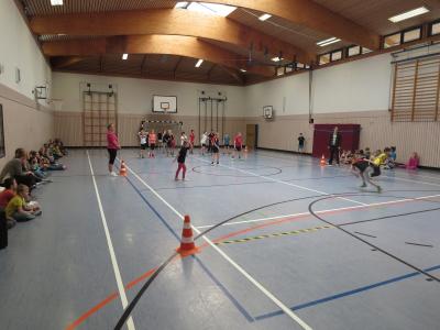 Foto des Albums: Zweifelderballturnier Klasse 3 bis 6