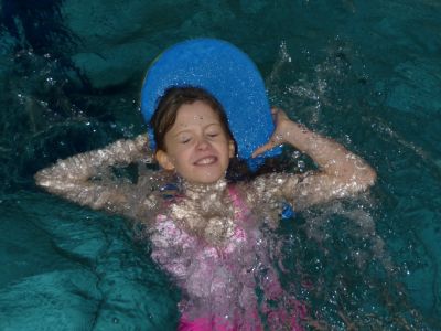 Foto des Albums: Hurra, hurra, endlich haben auch unsere diesjährigen Drittklässler das Schwimmen gelernt!!