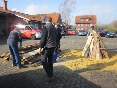 Foto des Albums: Osterfeuer der FF Bippen 2016