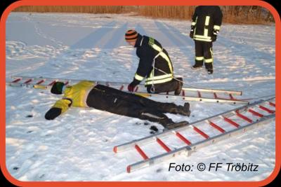 Foto des Albums: Praktische Ausbildung, Eisrettung, Februar 2012 (01. 02. 2012)
