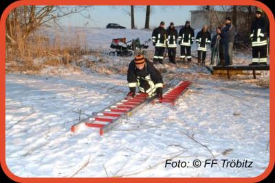 Foto des Albums: Praktische Ausbildung, Eisrettung, Februar 2012 (01. 02. 2012)