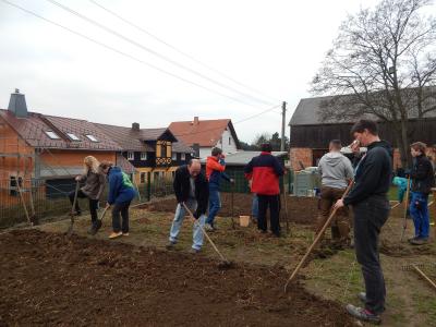 Foto des Albums: Schulgarteneinsatz