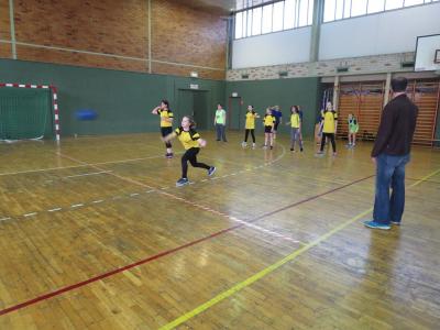 Foto des Albums: Zweifelderballturnier der Mädchen - Motorhalle Hdf