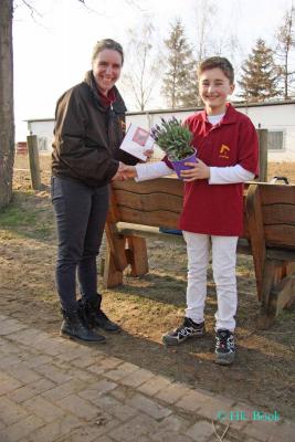 Foto des Albums: Jungzüchter-Vereinsmeisterschaft auf der Ponyfarm Gutengermendorf (26.03.2016)