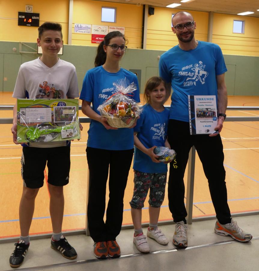 Bild: Familienwertungs-Sieger 2016: Fam. Weickert aus Reichenbach