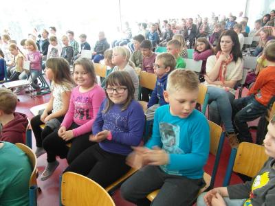 Foto des Albums: Landespolizeiorchester zu Gast in der Grundschule (20.04.2016)