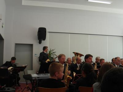 Foto des Albums: Landespolizeiorchester zu Gast in der Grundschule (20.04.2016)