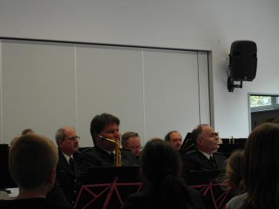 Foto des Albums: Landespolizeiorchester zu Gast in der Grundschule (20.04.2016)