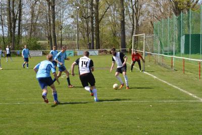 Foto des Albums: Häsener SV II vs SV Badingen