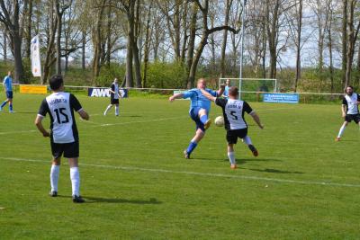 Foto des Albums: Häsener SV II vs SV Badingen