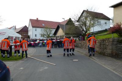 Foto des Albums: Maibaumaufstellen 2016 (01.05.2016)