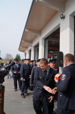 Foto des Albums: Maibaumstellen auf dem Töpfermarkt und Einweihungsfeier der neuen Feuerwehrwache und 30 Jahre Jugendfeuerwehr Dahme/Mark (01.05.2016)