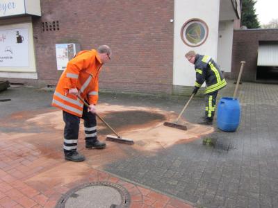 Foto des Albums: Einsatz Ölspur Hauptstr.