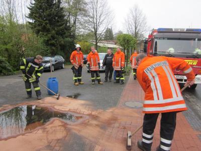 Foto des Albums: Einsatz Ölspur Hauptstr.