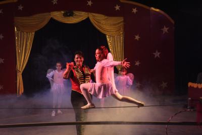 Foto des Albums: Zirkus Projekt 2016 - Vielen Dank an M. Hild für die tollen Fotos.