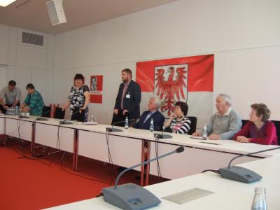 Foto des Albums: Landtagsfahrt des Seniorenbeirates der Stadt Uebigau-Wahrenbrück (10. 05. 2016)