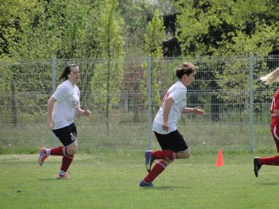 Foto des Albums: FC Falkenthaler Füchse - Häsener SV
