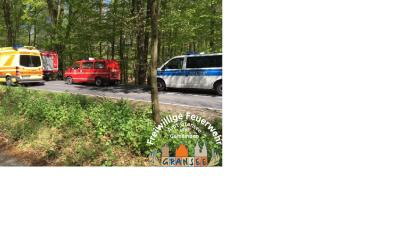 Einsatzfahrzeuge an der Einsatzstelle 