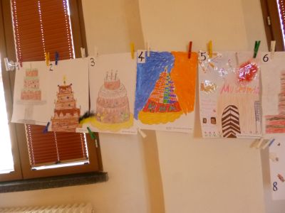 Foto des Albums: Ausstellung der Kinderbilder zum 1. Museumsgeburtstag im April