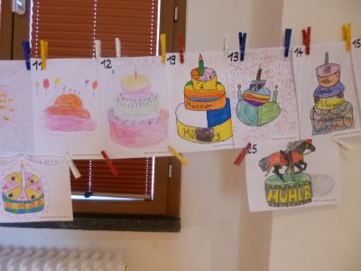 Foto des Albums: Ausstellung der Kinderbilder zum 1. Museumsgeburtstag im April