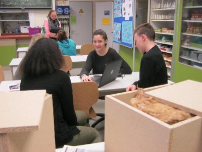 Foto des Albums: Projektmesse der 9. Klassen für die 8. Klassen