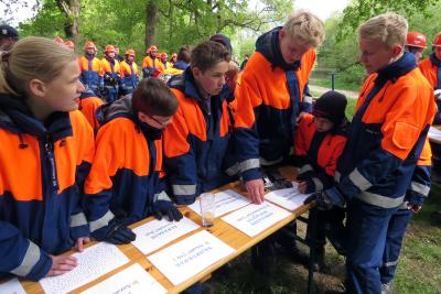 Foto des Albums: Jugendfeuerwehr-Pfingstzeltlager "Distrikt 34" in Schenefeld (16.05.2016)