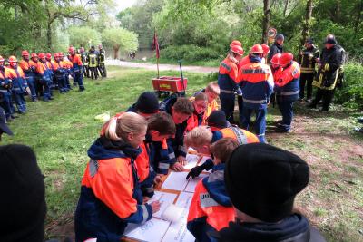 Foto des Albums: Jugendfeuerwehr-Pfingstzeltlager "Distrikt 34" in Schenefeld (16.05.2016)