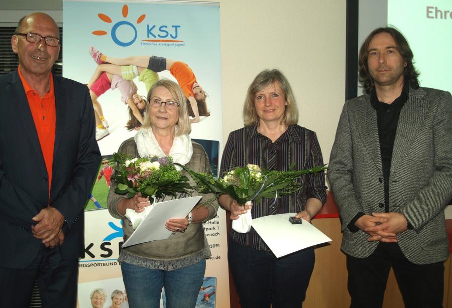Bild: Ehrung Rolf Beilschmidt, Gudrun Kern und Monika Bieniek, Volker Schrader (von links)