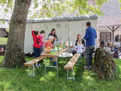 Foto des Albums: 2. Aktion 2016: Miteinander, Füreinander, ein Dorf für Jung und Alt