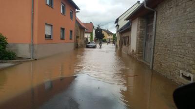 Foto des Albums: Hochwasser in Flonheim und weiteren Wiesbach Gemeinden (31. 05. 2016)