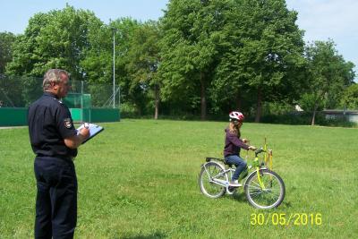 Foto des Albums: Fahrradprüfungen der 4. Klassen